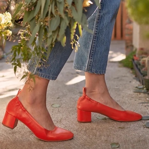 Everlane Day Heel in Poppy Red Leather - Picture 1 of 8